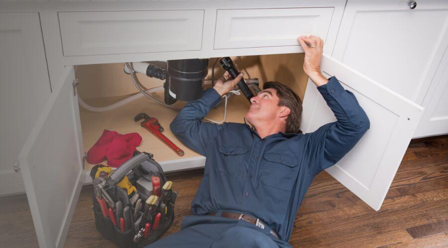 Professional emergency plumbing in Edwards, MO
